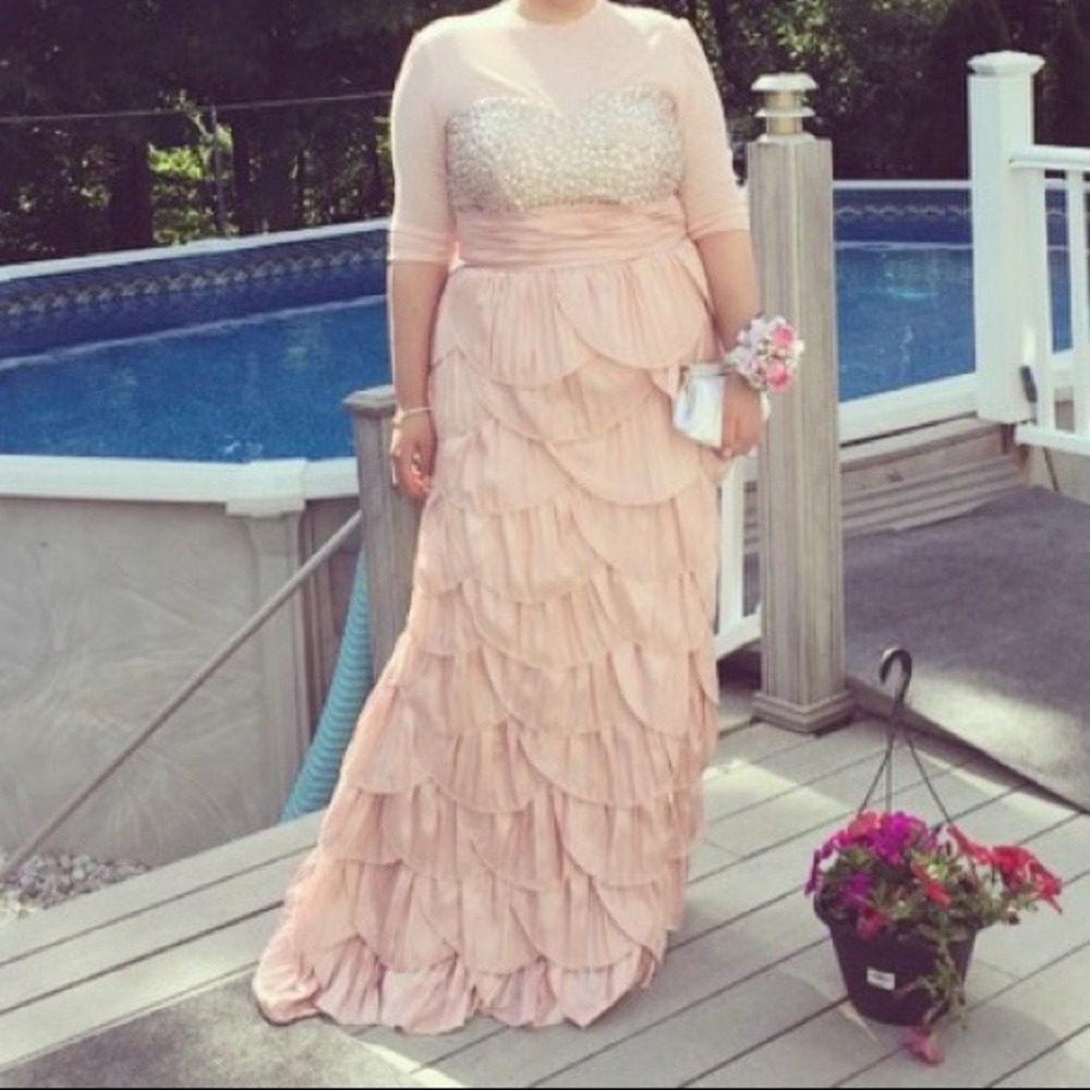 Mermaid heart shaped baby pink dress size 16